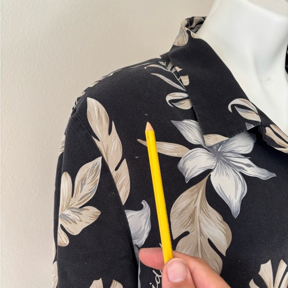 Harley-Davidson Black and Cream Floral Button Down Shirt - Picture 3 of 12